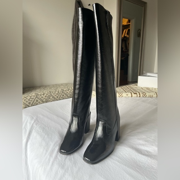 Ami Paris block heel leather knee high boots. - Picture 2 of 6